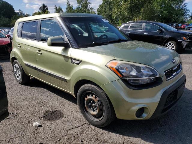  KIA SOUL 2013 Зелений