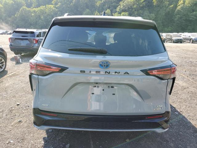  TOYOTA SIENNA 2023 Сріблястий