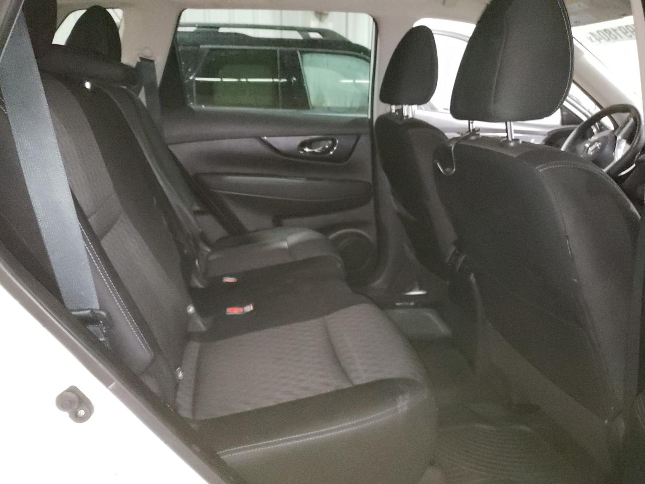 2019 Nissan Rogue - Image 10