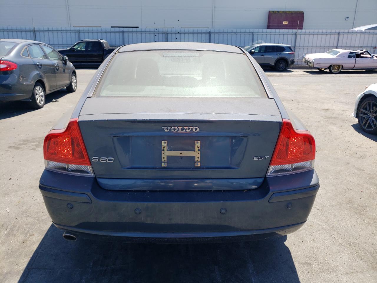 2007 Volvo S60 2.5T VIN: YV1RS592172601011 Lot: 68996104