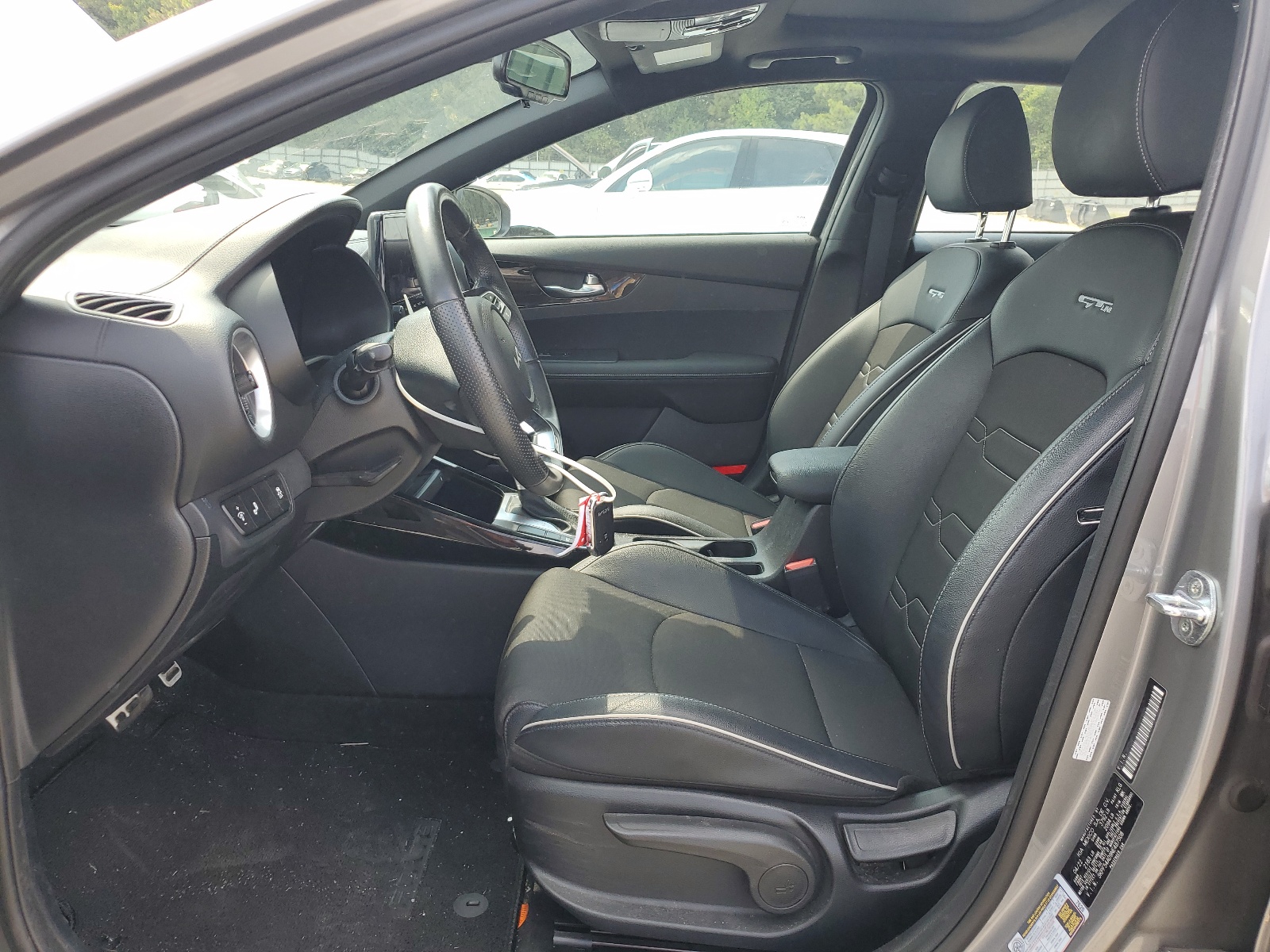 3KPF54AD9NE487508 2022 Kia Forte Gt Line