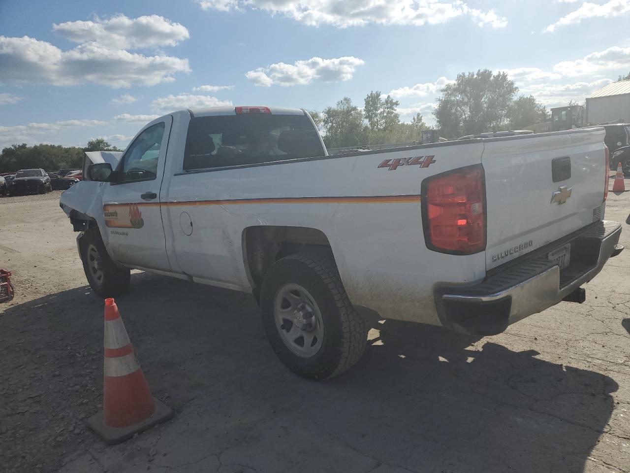 2018 Chevrolet Silverado K1500 VIN: 1GCNKNECXJZ126461 Lot: 68567624