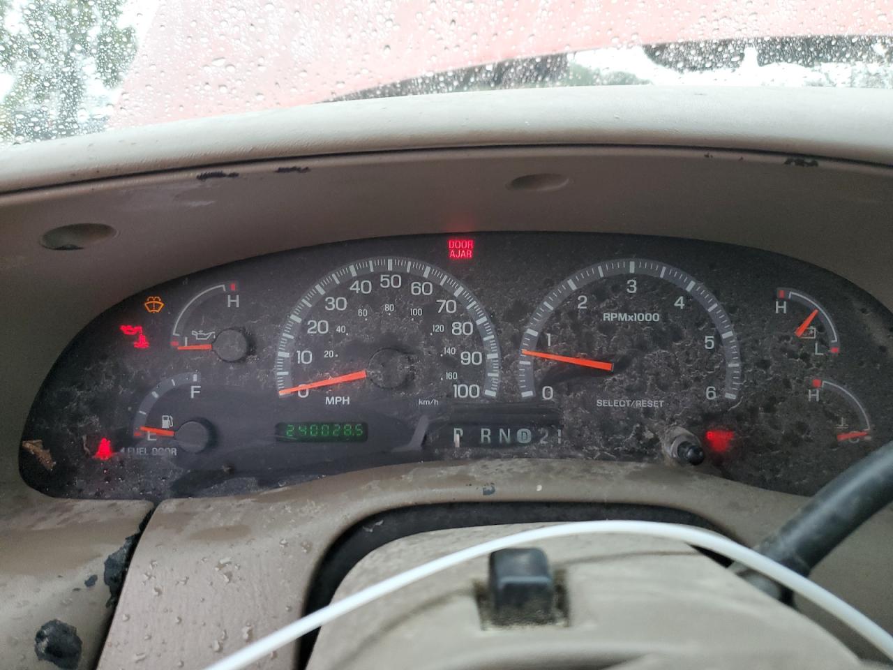 2001 Ford Expedition Eddie Bauer VIN: 1FMRU17W81LA84804 Lot: 65910414