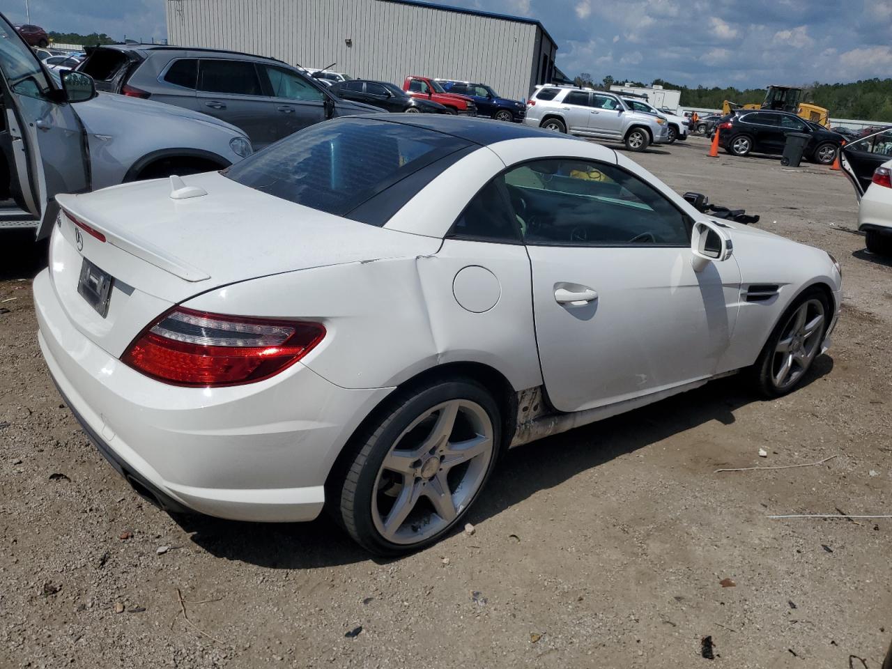 VIN WDDPK4HA5EF077034 2014 MERCEDES-BENZ SLK-CLASS no.3