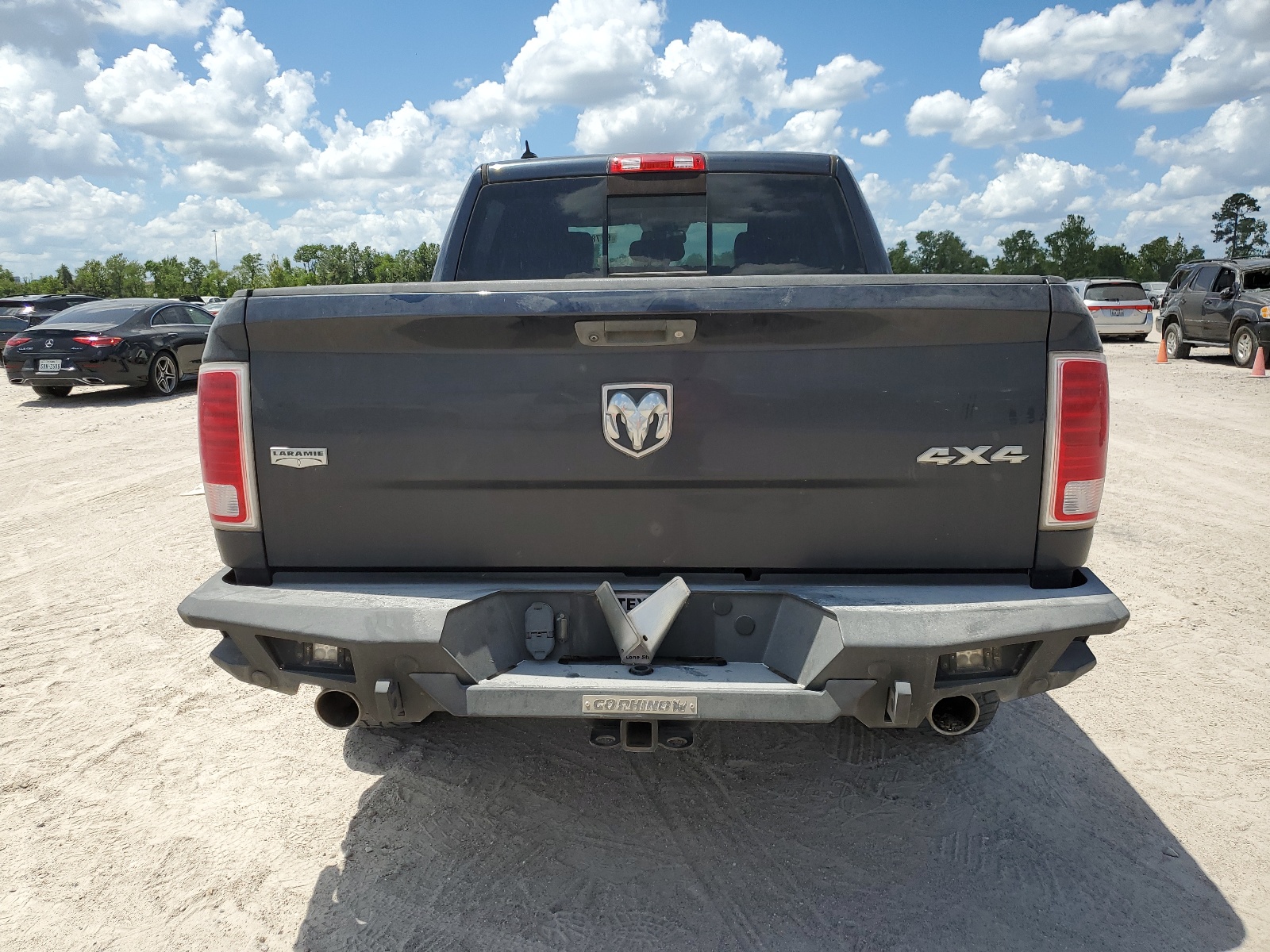 1C6RR7NM0FS548697 2015 Ram 1500 Laramie