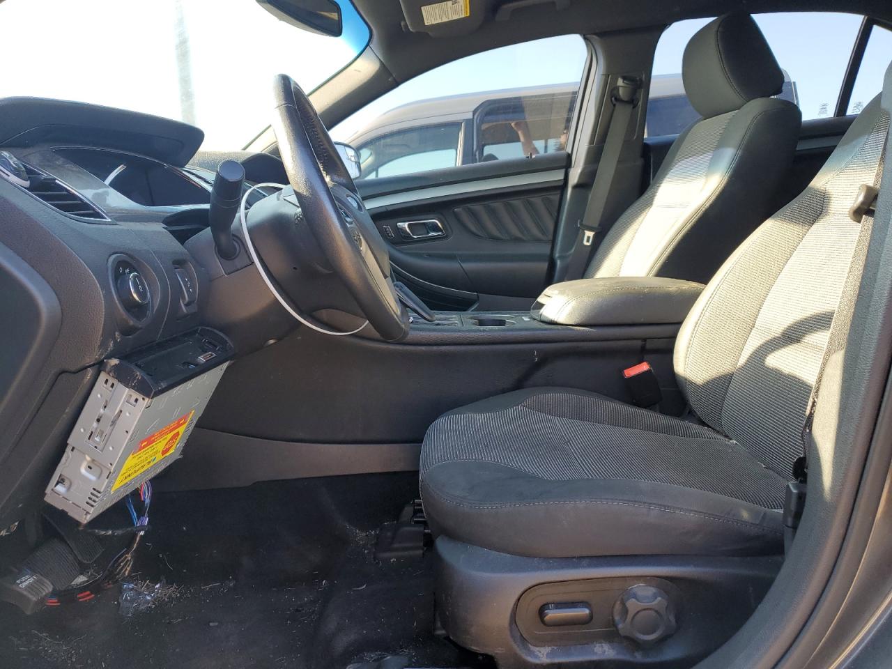 1FAHP2H87JG104889 2018 Ford Taurus Sel