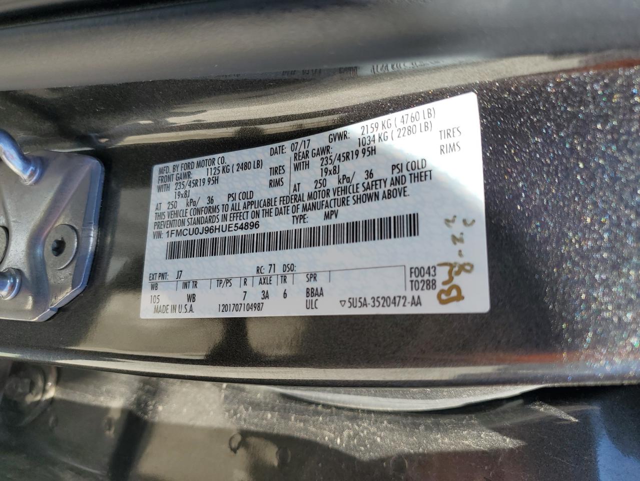 1FMCU0J96HUE54896 2017 Ford Escape Titanium