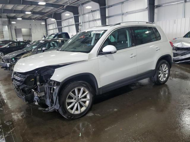  VOLKSWAGEN TIGUAN 2017 Белый