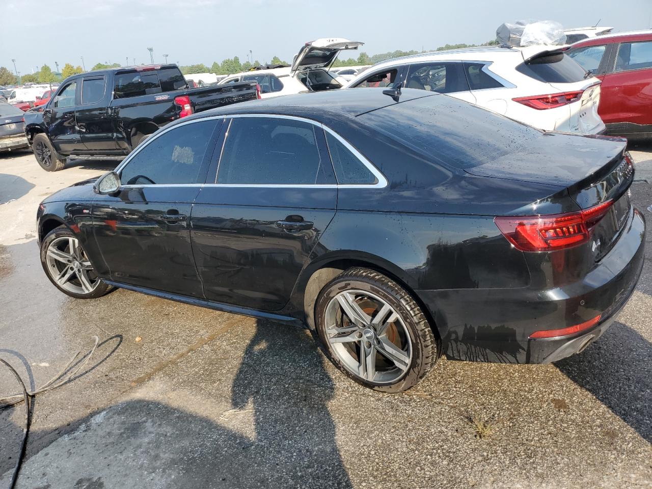 VIN WAUENAF41JA155334 2018 AUDI A4 no.2