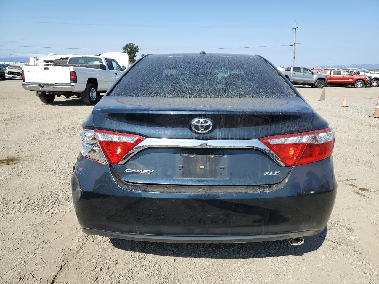 2015 Toyota Camry Le VIN: 4T4BF1FK1FR445842 Lot: 68687464