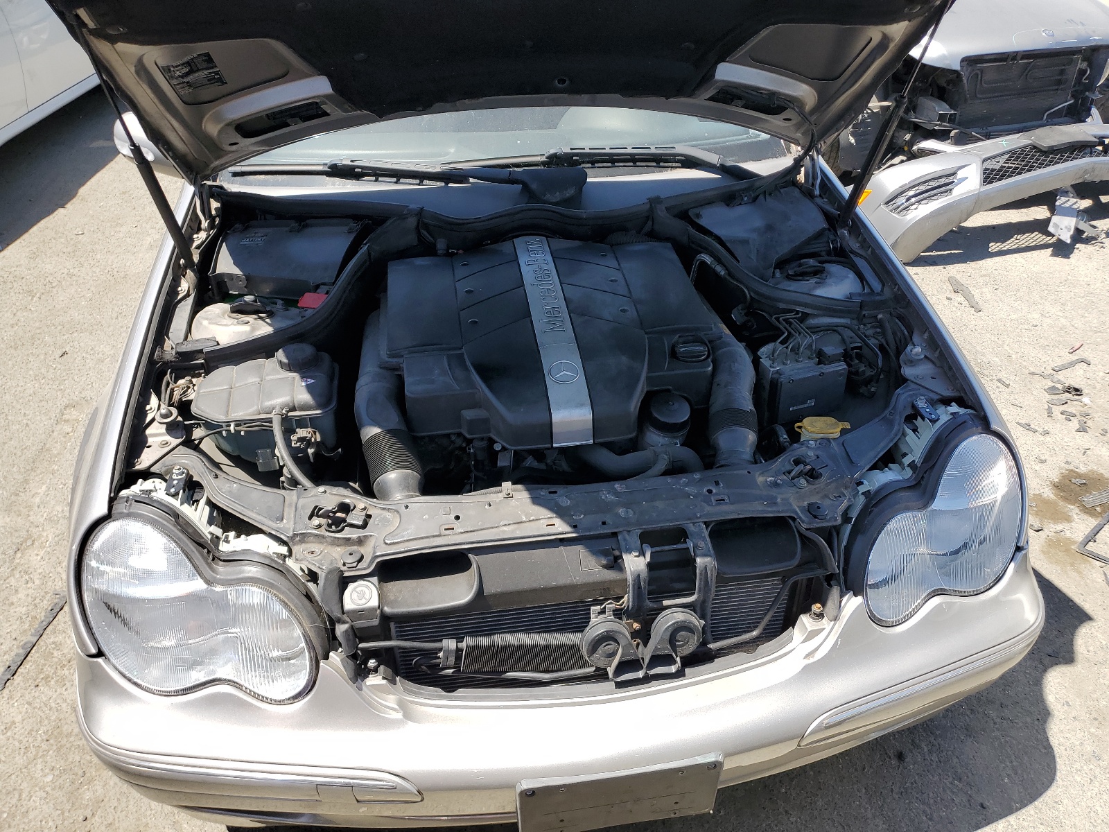 WDBRF61J84A583528 2004 Mercedes-Benz C 240