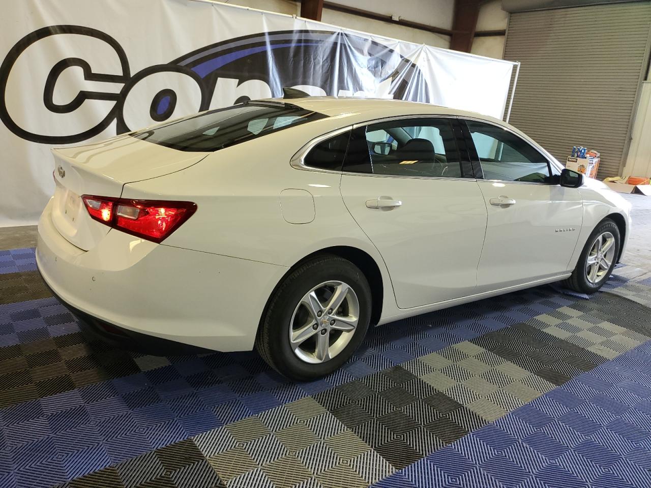 2022 Chevrolet Malibu - Image 3