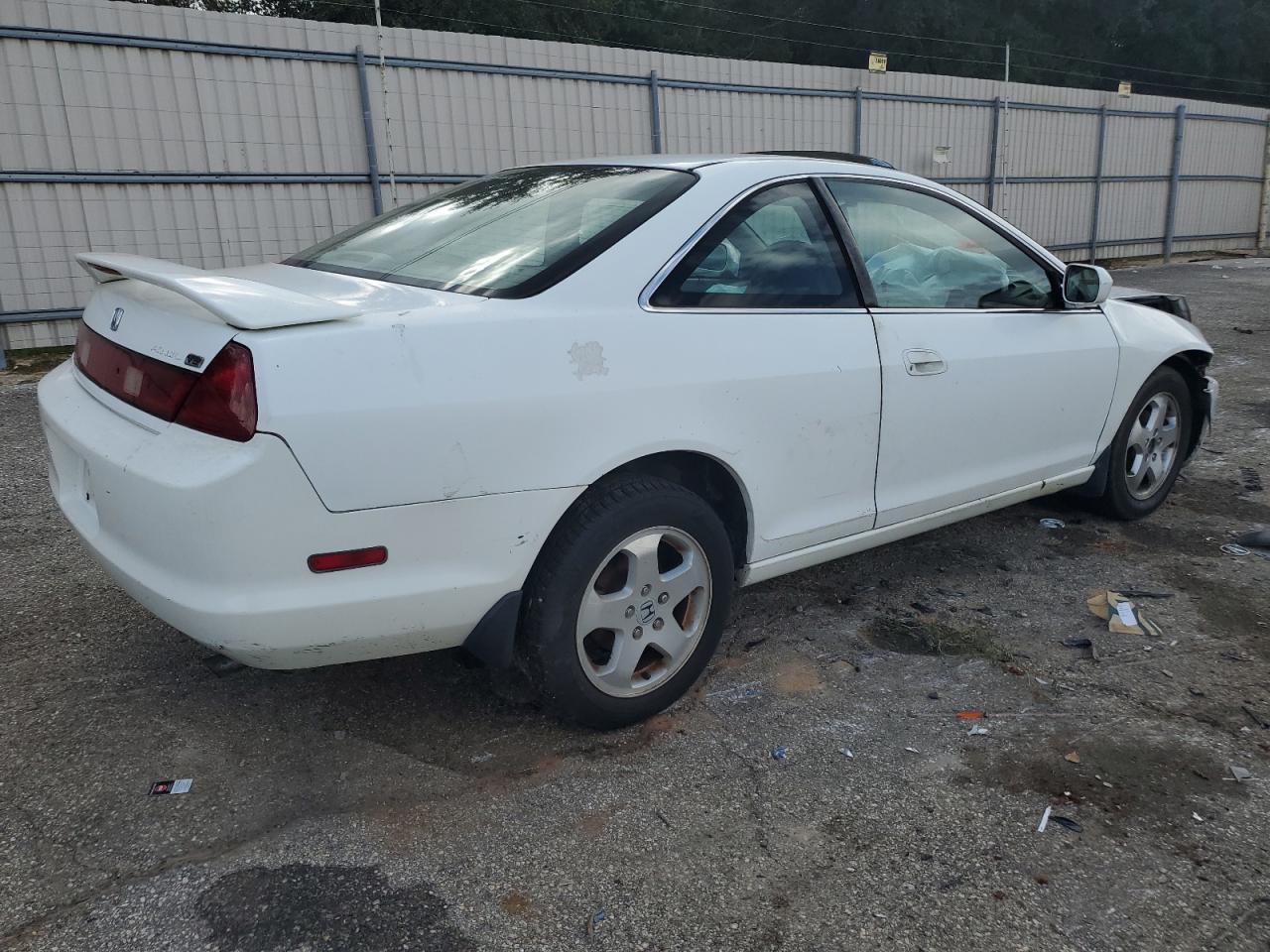 1999 Honda Accord Ex VIN: 1HGCG2257XA005263 Lot: 69063294