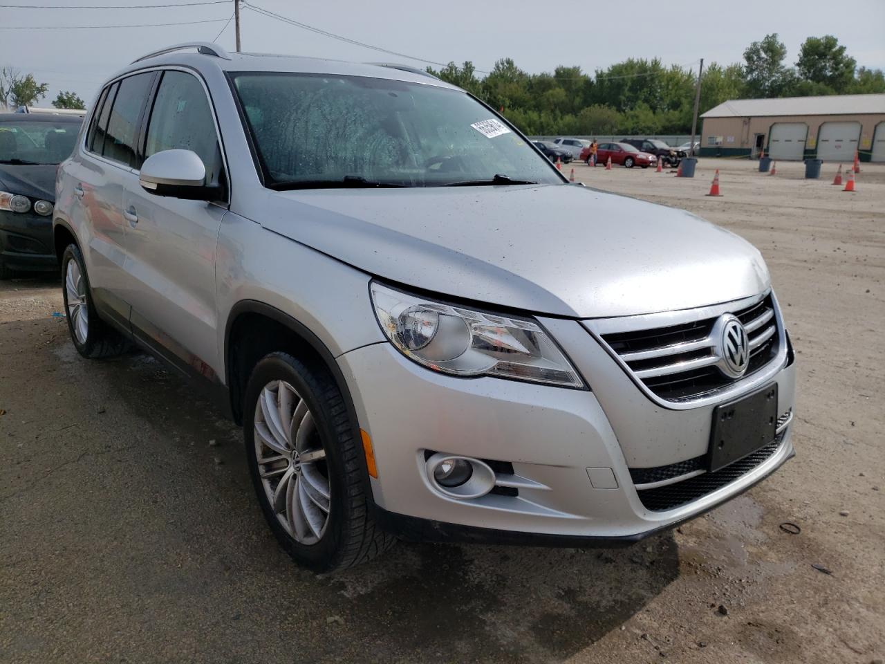 2011 Volkswagen Tiguan - Image 4