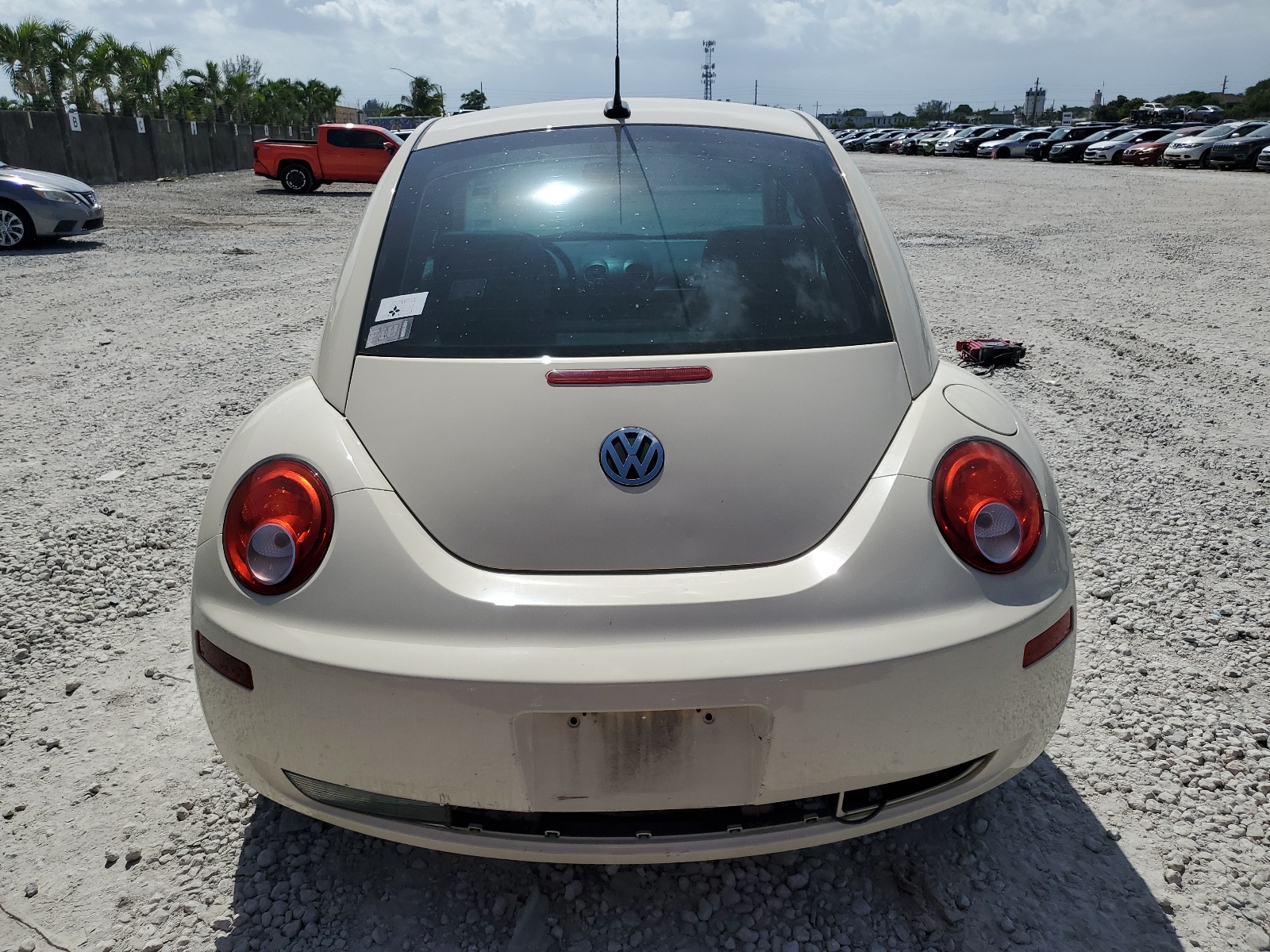 3VWRW3AG6AM021451 2010 Volkswagen New Beetle