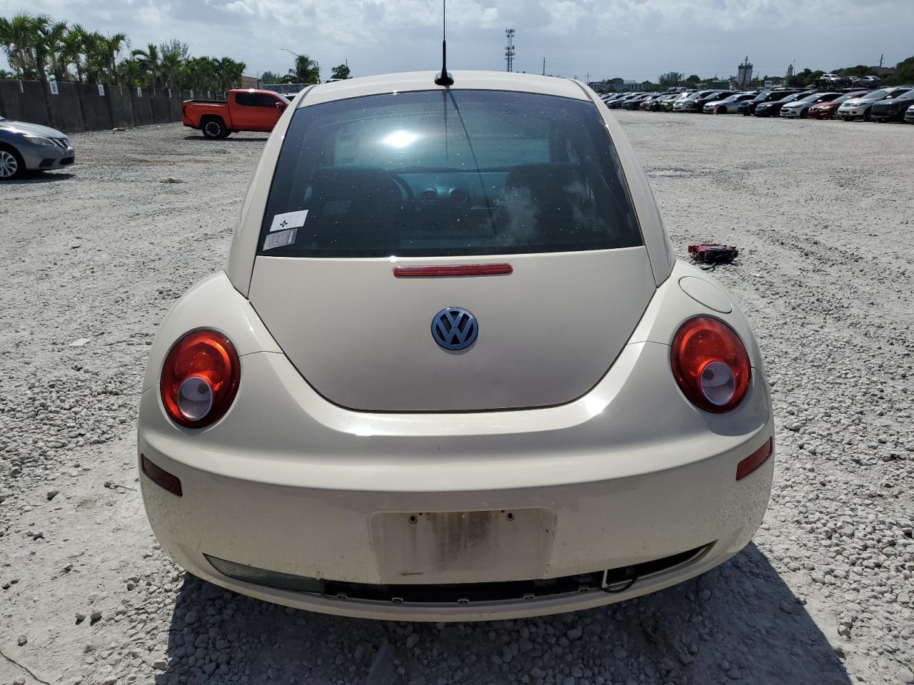 2010 Volkswagen New Beetle VIN: 3VWRW3AG6AM021451 Lot: 67171394