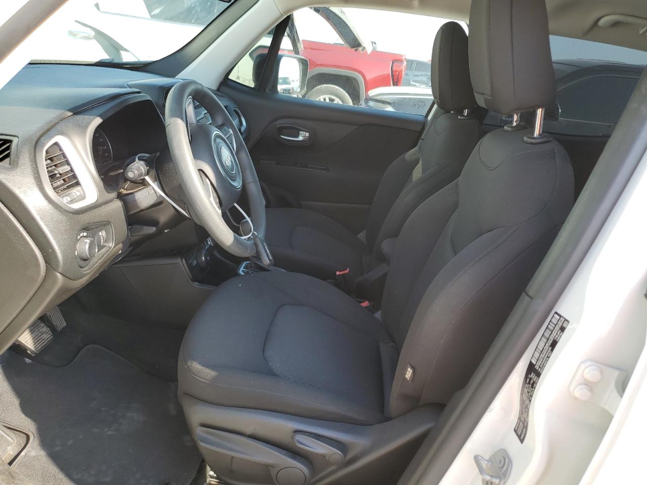 2019 Jeep Renegade - Image 7