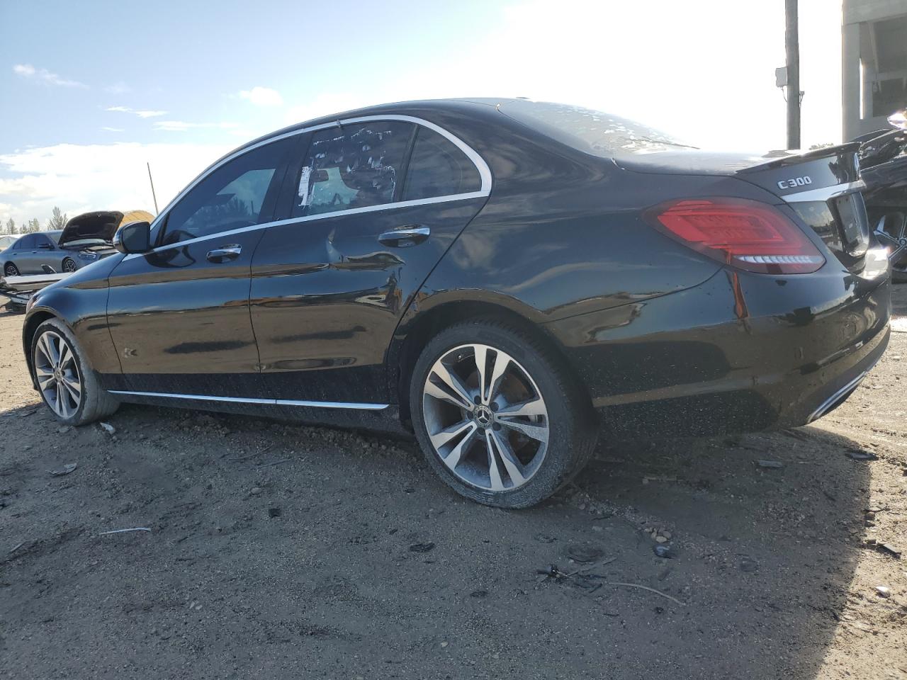 55SWF8DB2KU320667 2019 MERCEDES-BENZ C CLASS - Image 2