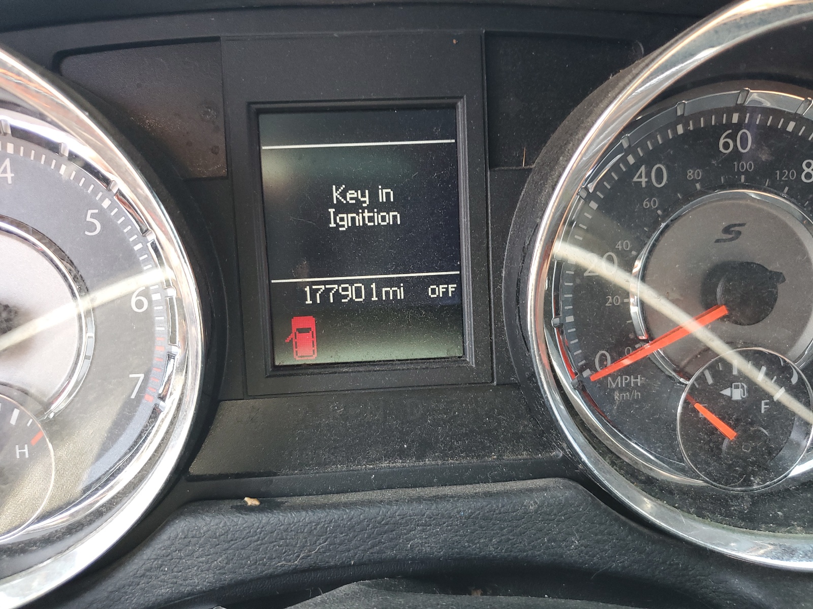 2C4RC1HG5FR755780 2015 Chrysler Town & Country S