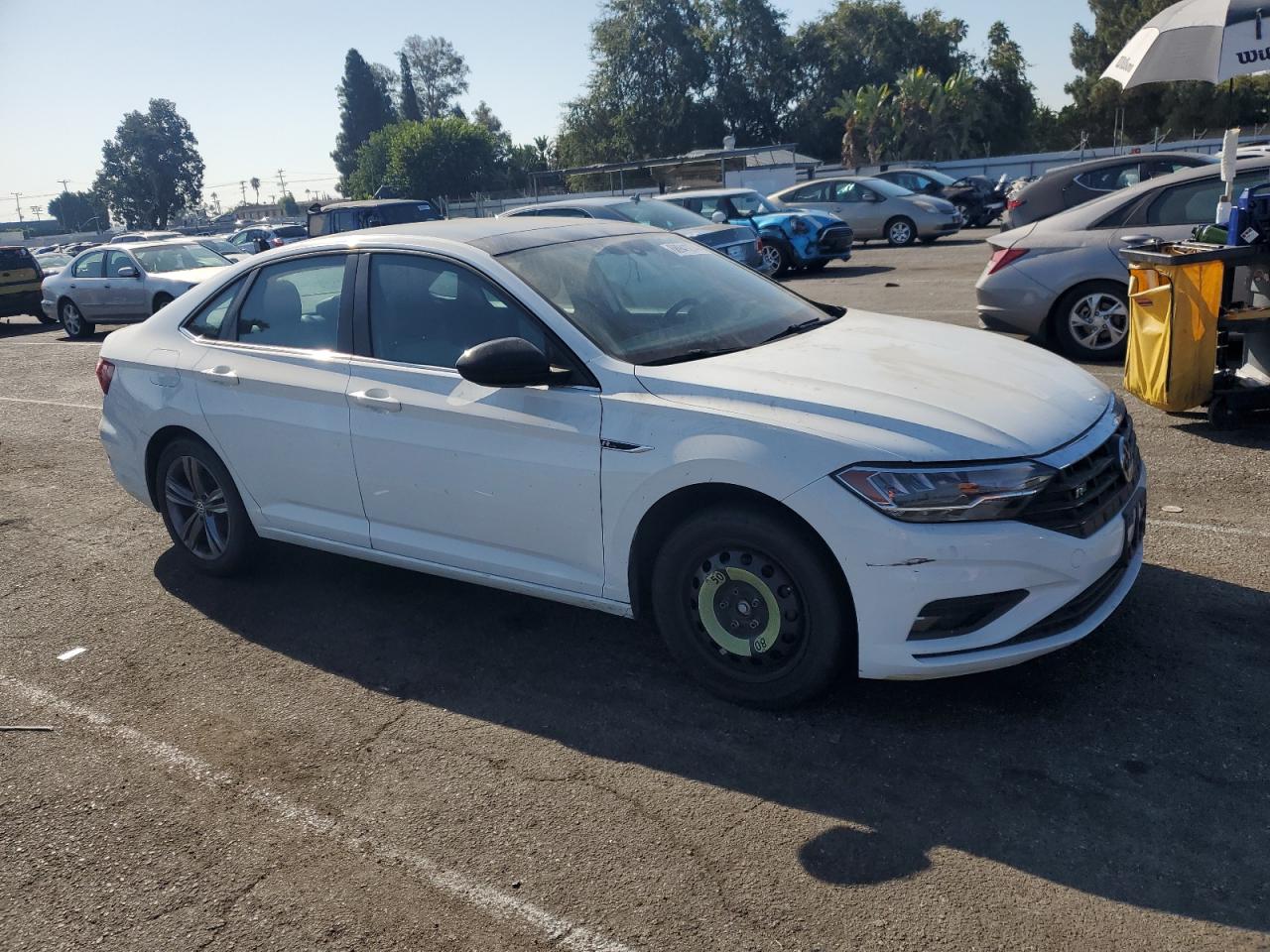 2019 Volkswagen Jetta - Image 4