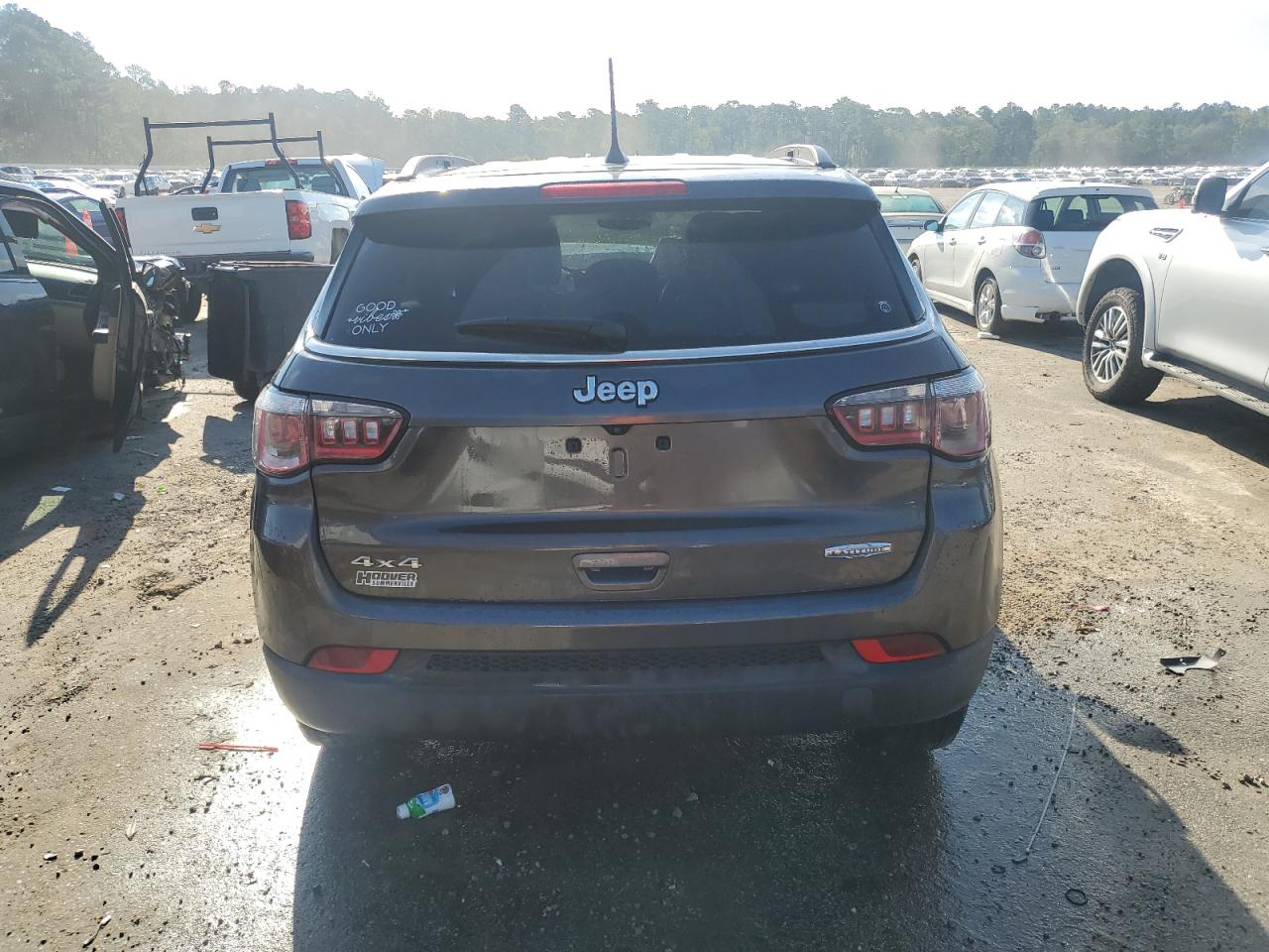 3C4NJDBB8KT675240 2019 Jeep Compass Latitude