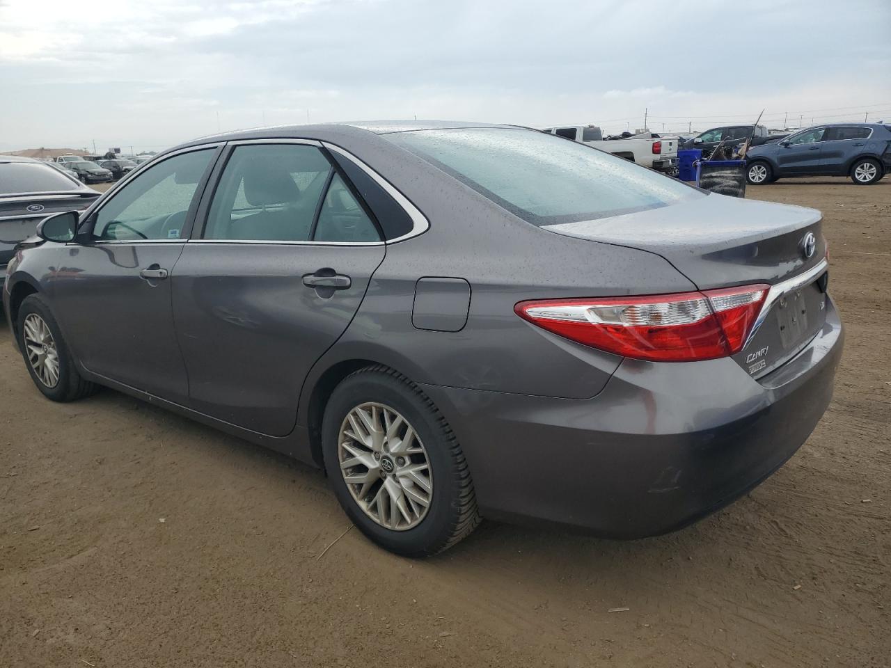 4T1BF1FK4GU244576 2016 TOYOTA CAMRY - Image 2