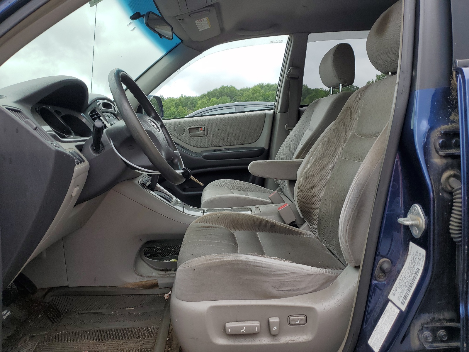 JTEHF21A320093762 2002 Toyota Highlander Limited