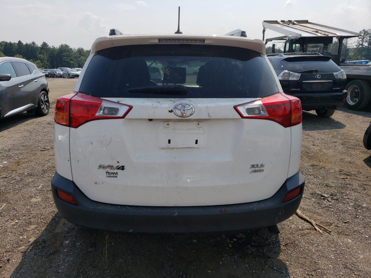 2015 Toyota RAV 4 - Image 6