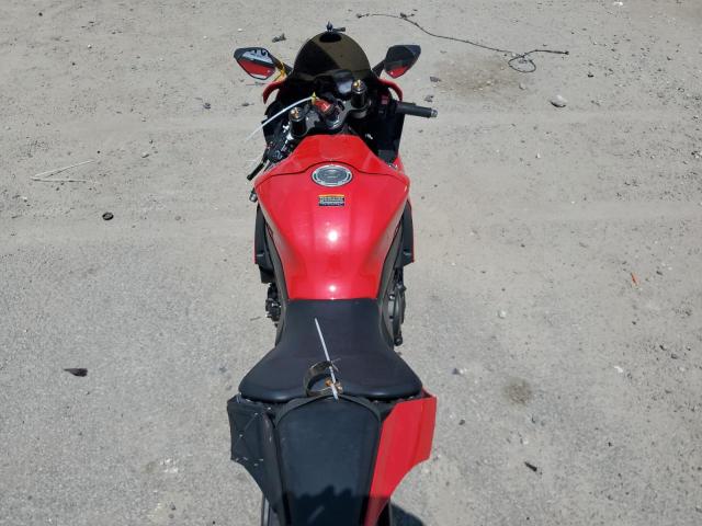  YAMAHA YZF1000 2019 Красный