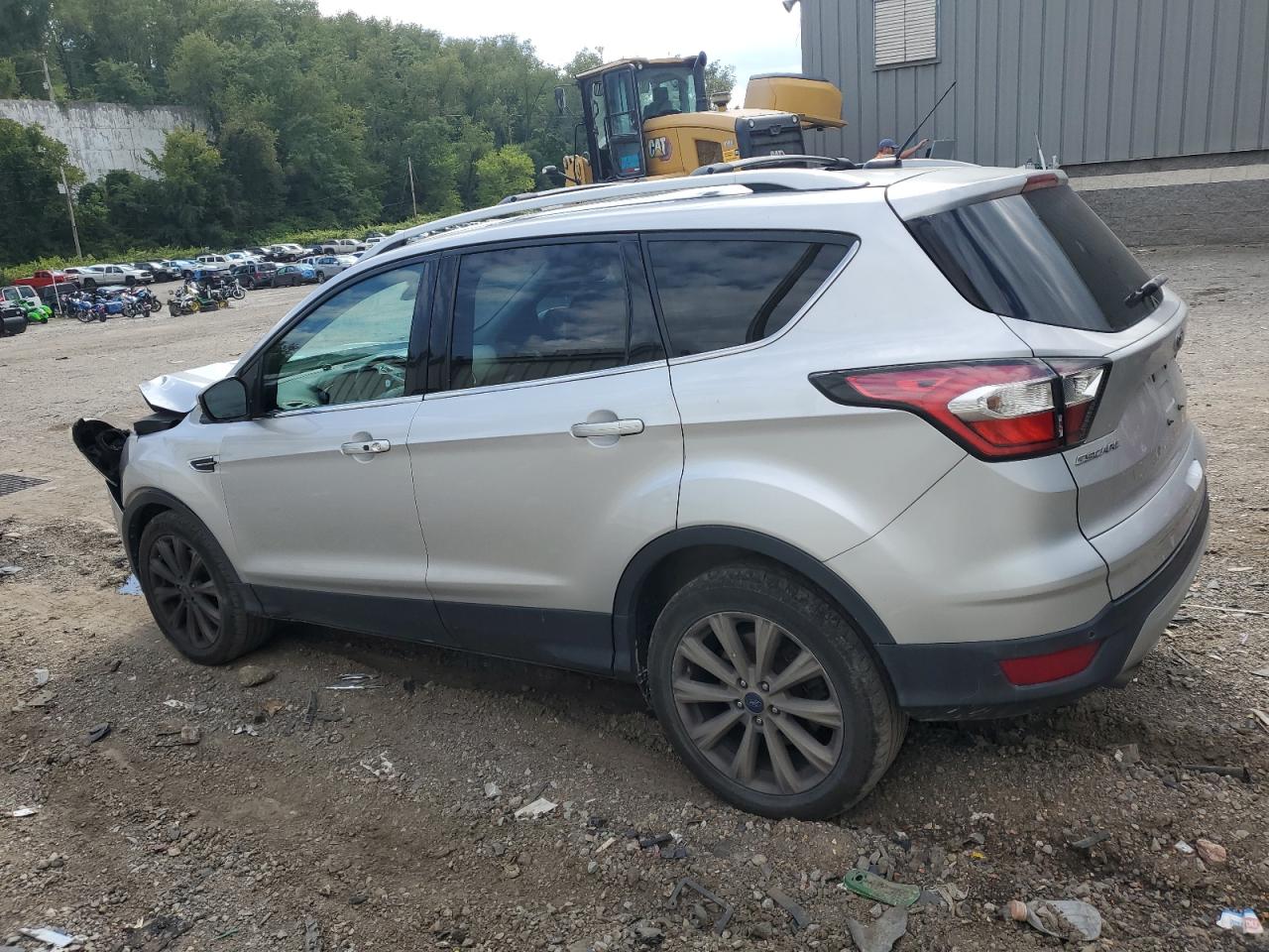 1FMCU9J94HUB34061 2017 FORD ESCAPE - Image 2