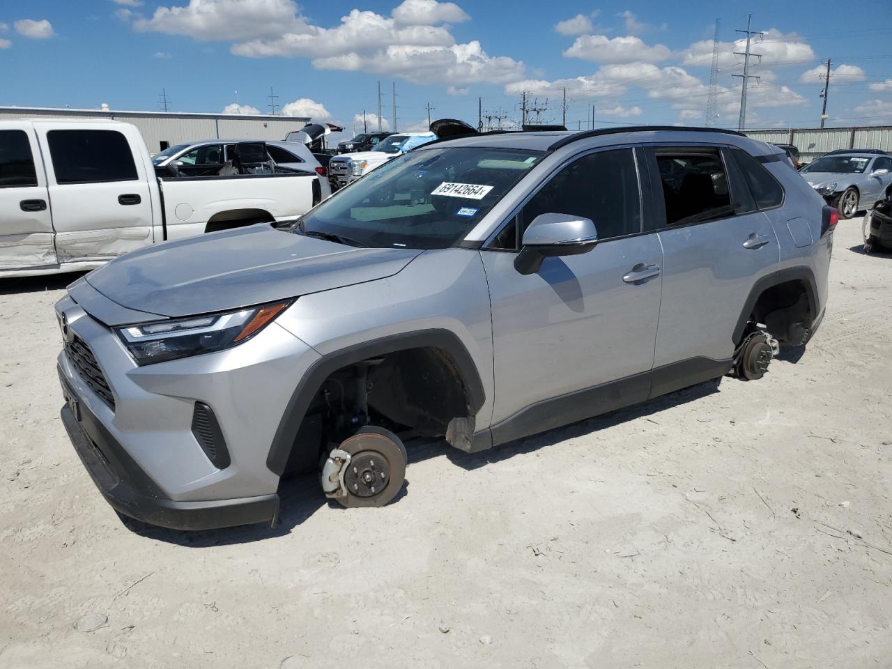 2T3W1RFVXNC197441 2022 TOYOTA RAV 4 - Image 1