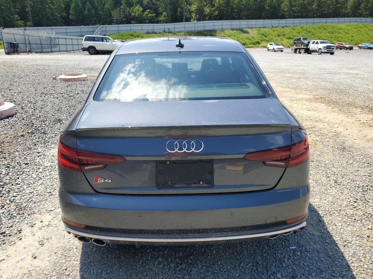 2018 Audi S4 Premium Plus VIN: WAUB4AF44JA233112 Lot: 67705104