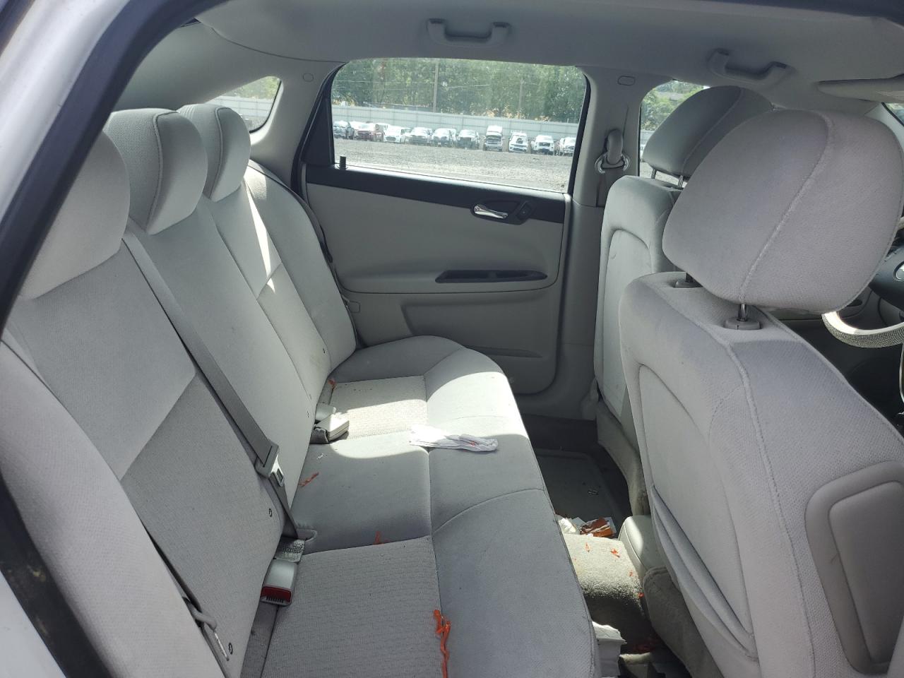 2010 Chevrolet Impala - Image 10