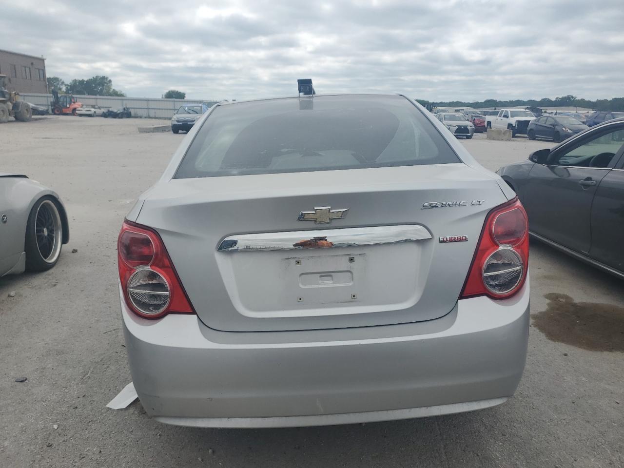 2015 Chevrolet Sonic - Image 6