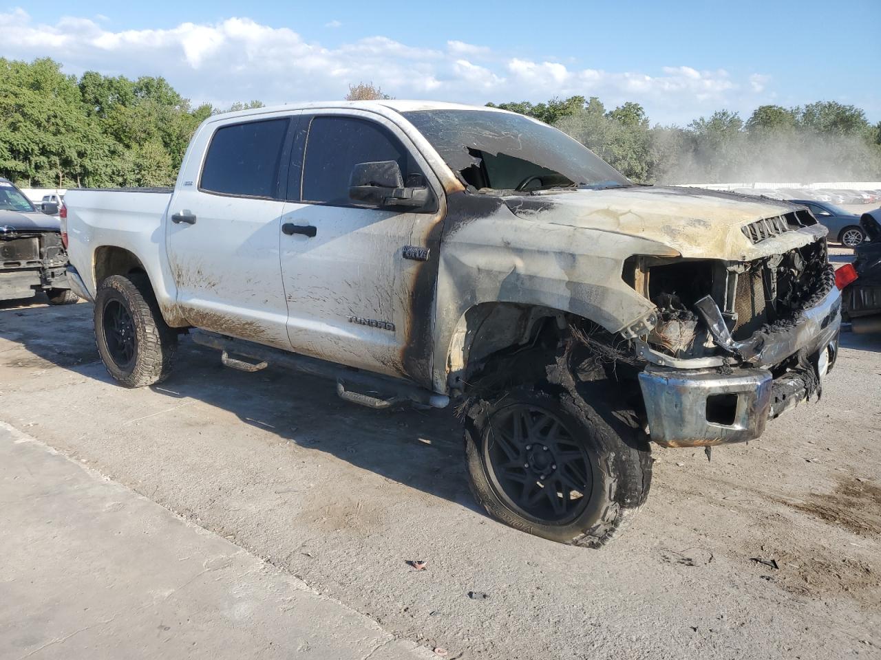 Auction sale of the 2021 TOYOTA TUNDRA , vin: 5TFDY5F18MX957206, lot number: 69319704