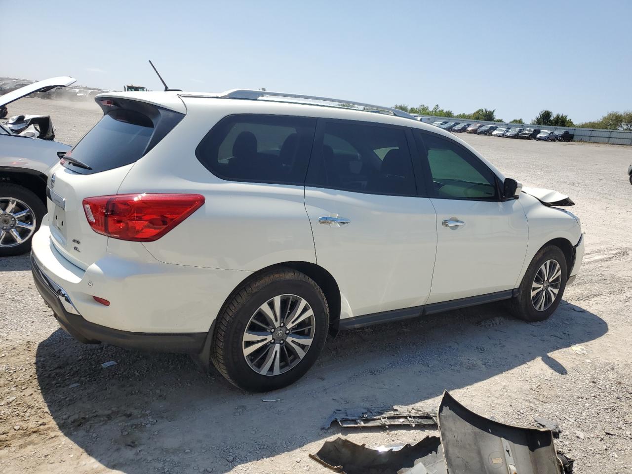 2017 Nissan Pathfinder S VIN: 5N1DR2MM5HC633616 Lot: 68700534