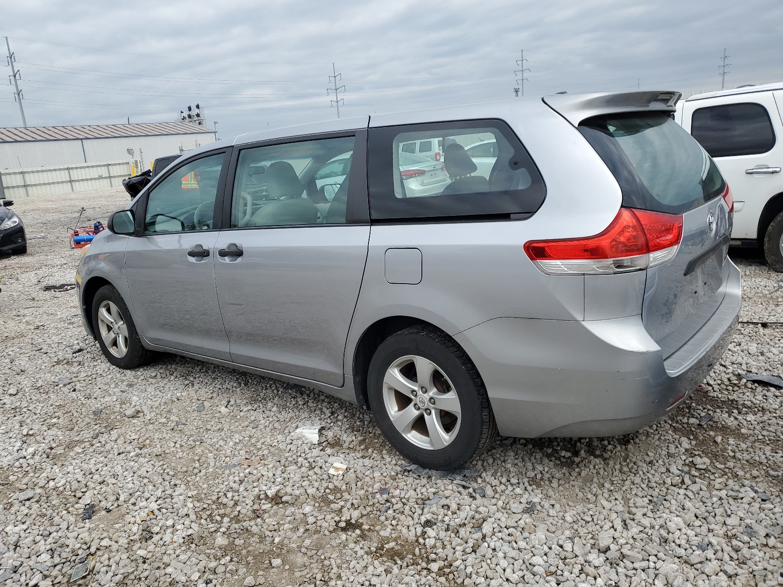 2012 Toyota Sienna Base vin: 5TDKA3DC9CS010281