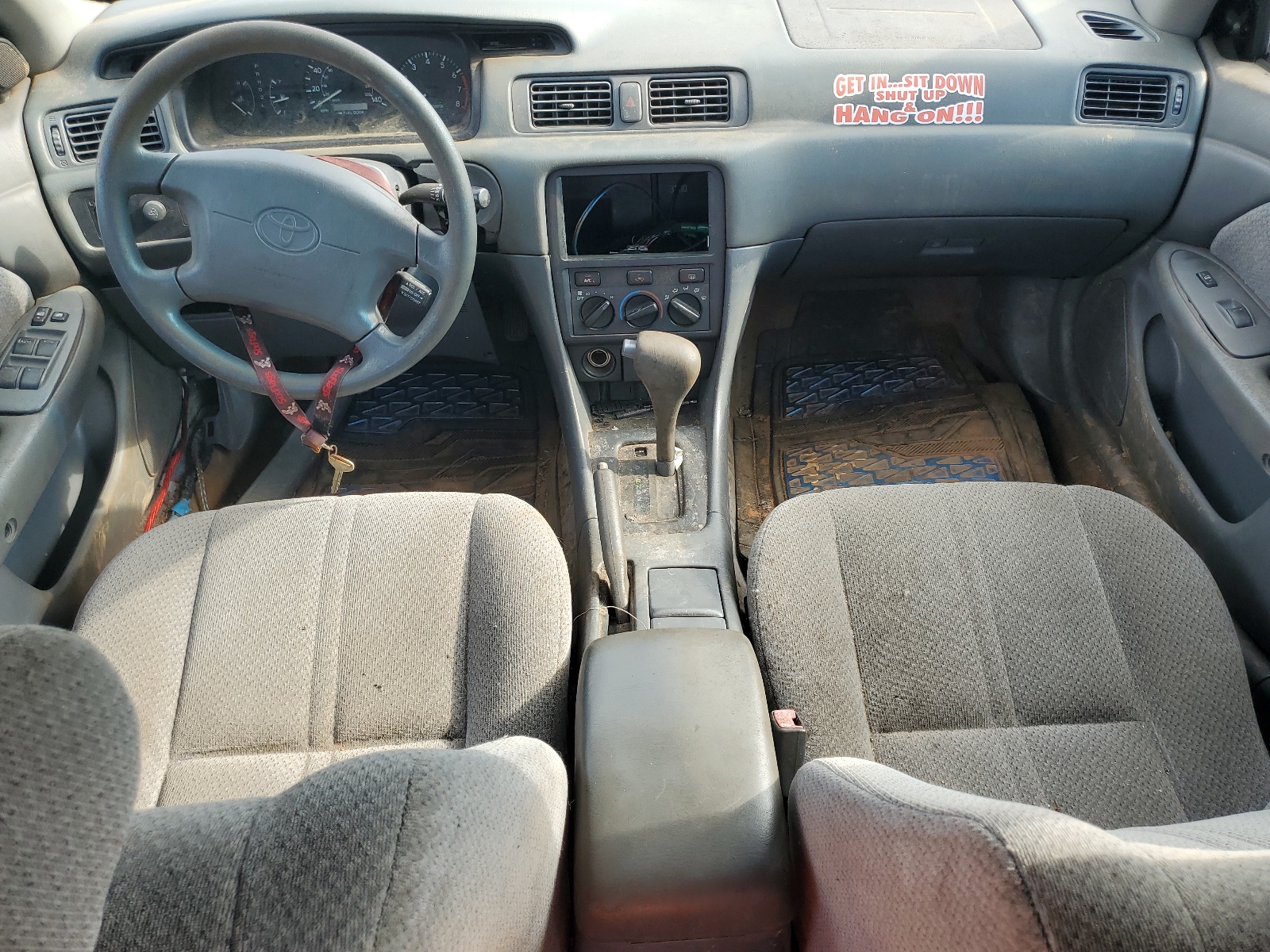 4T1BG22K1YU695622 2000 Toyota Camry Ce 4T1BG22K1YU695622 2000 Toyota Camry Ce