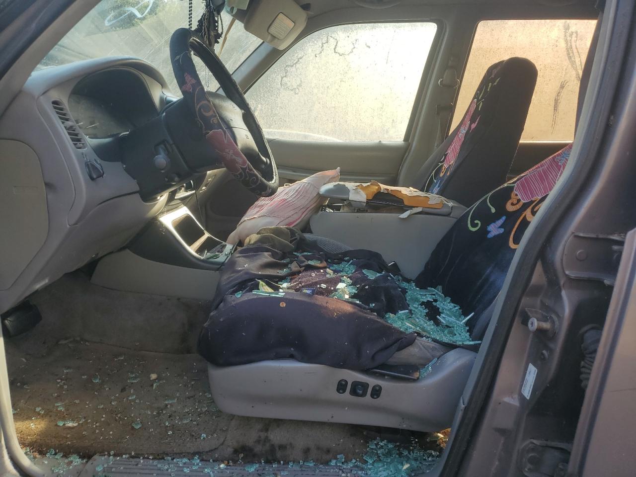 1996 Ford Explorer VIN: 1FMDU34X2TUC04855 Lot: 68642504