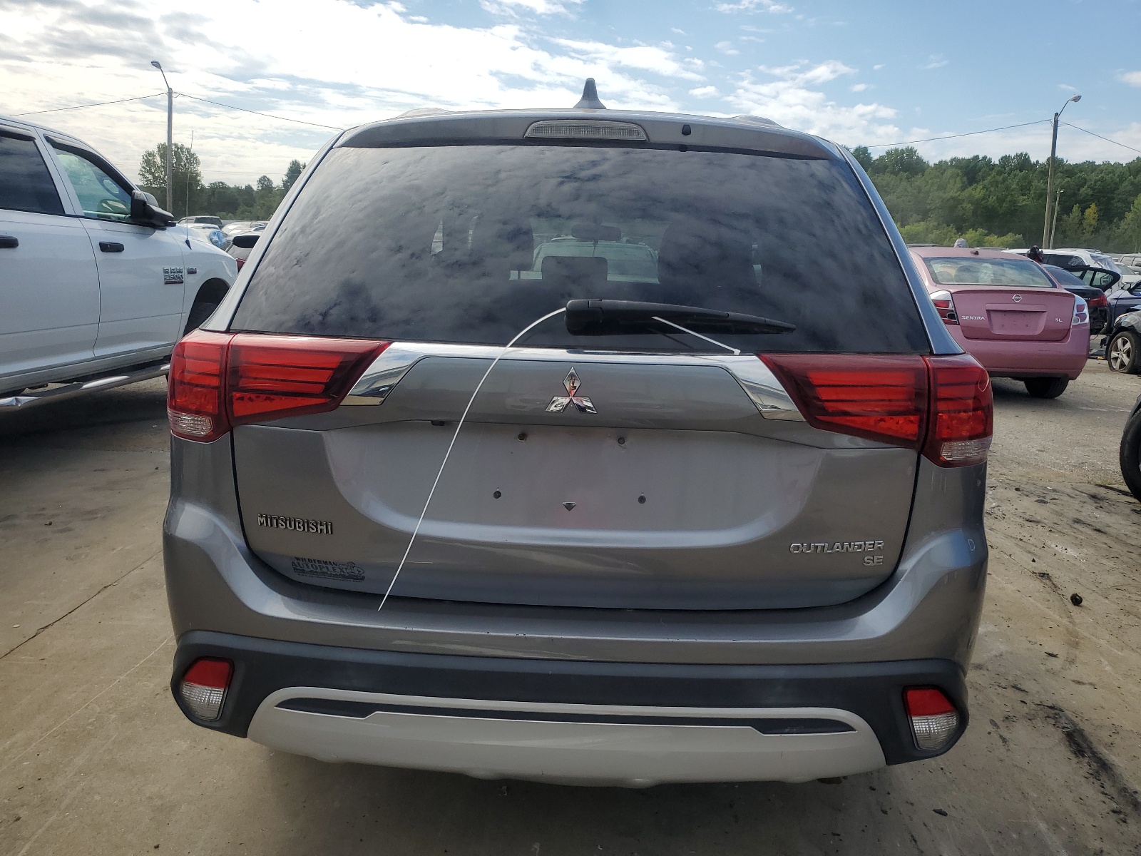 JA4AD3A33KZ048474 2019 Mitsubishi Outlander Se