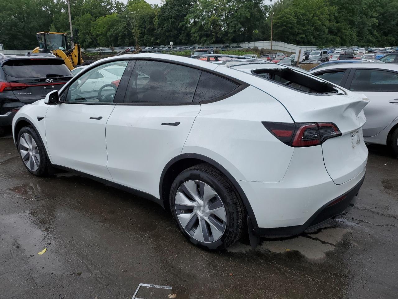 7SAYGDEE6PA129978 2023 TESLA MODEL Y - Image 2