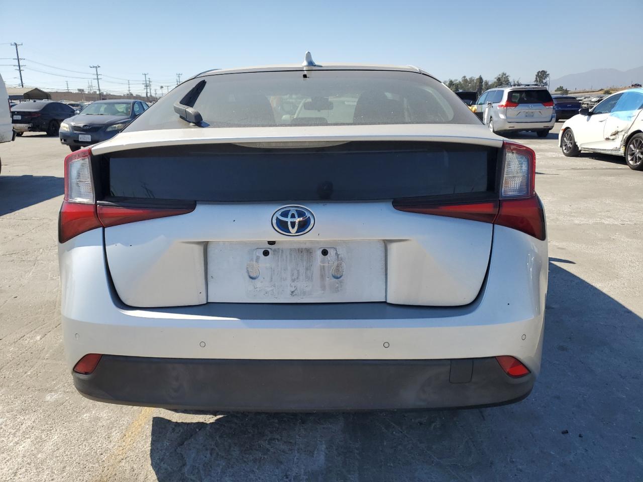 JTDKARFU8L3109085 2020 Toyota Prius L