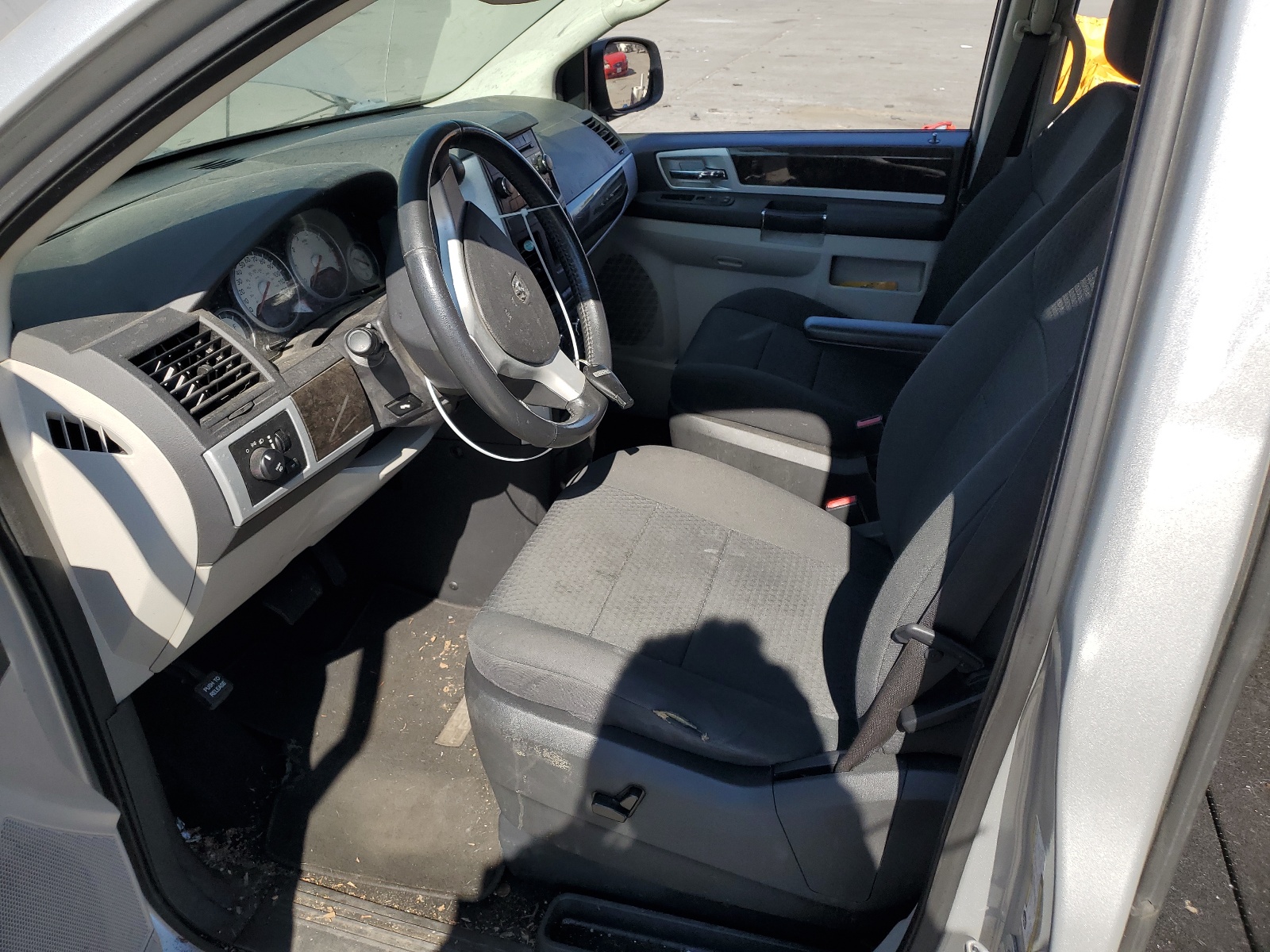 2D4RN5D16AR317669 2010 Dodge Grand Caravan Sxt