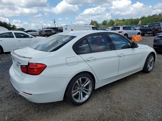  BMW 3 SERIES 2015 Белы