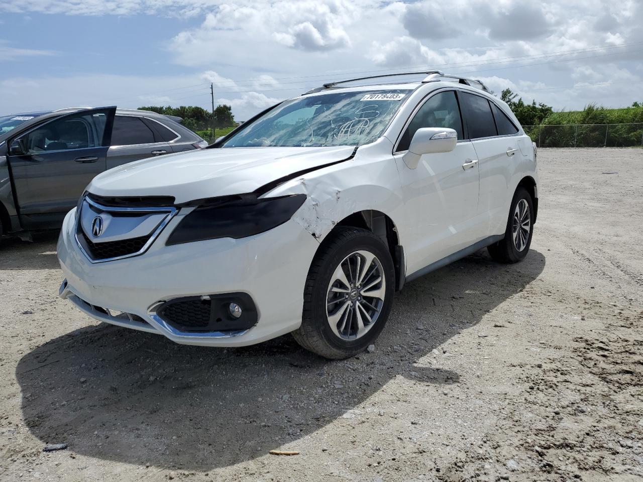 2017 Acura Rdx Advance vin: 5J8TB3H70HL000277