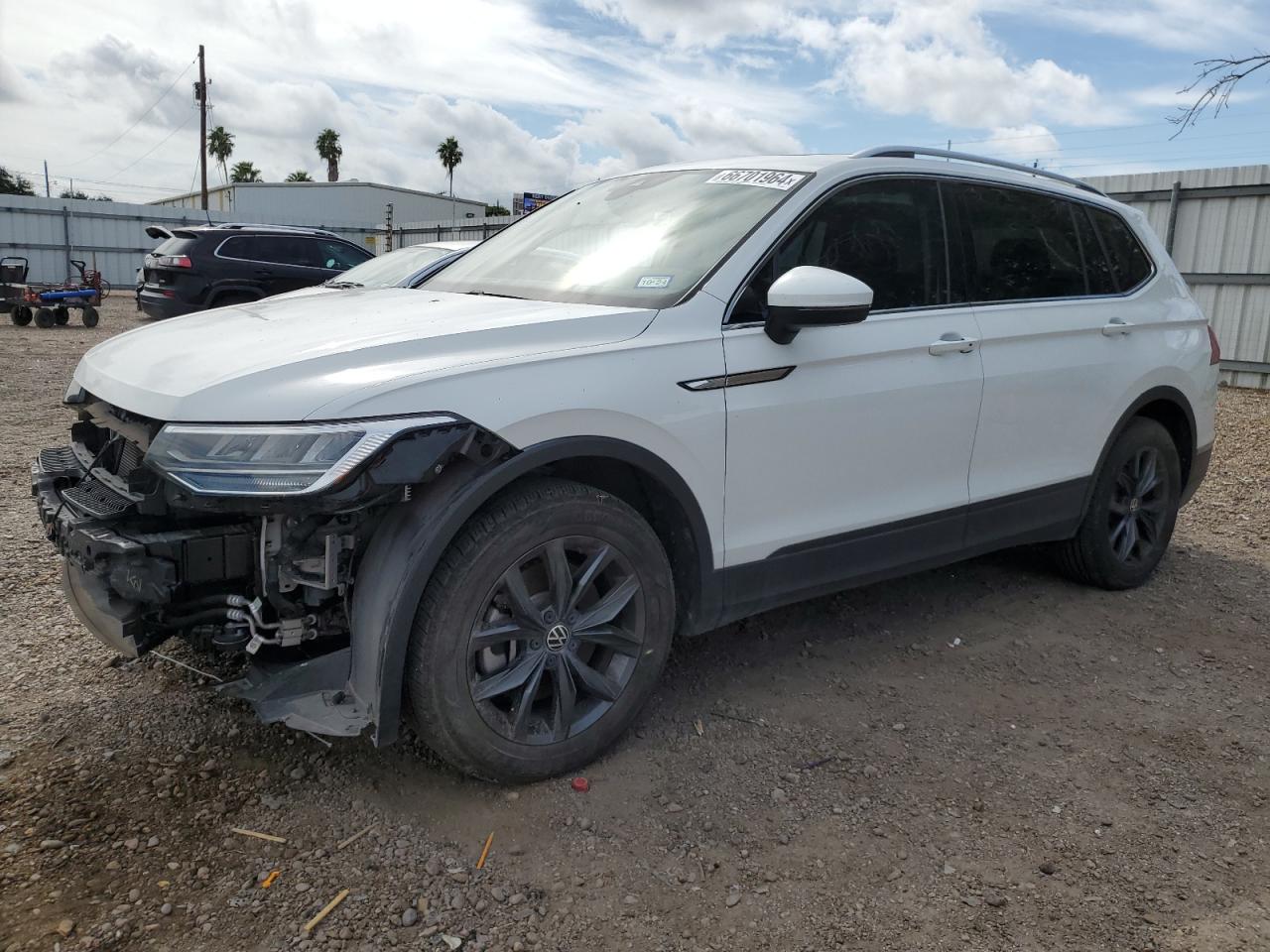 3VV3B7AXXNM158850 2022 VOLKSWAGEN TIGUAN - Image 1