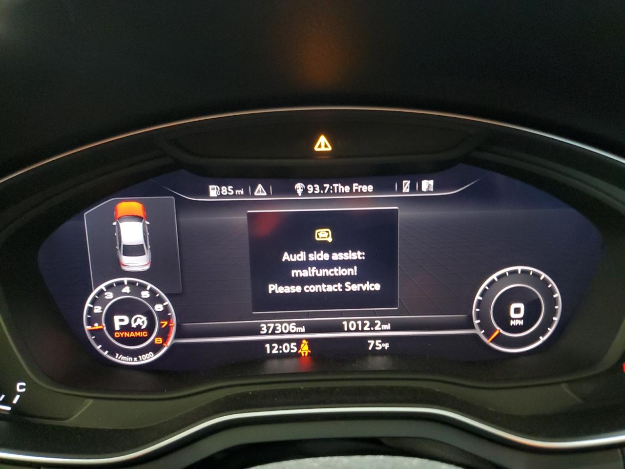 2018 Audi A4 Premium Plus VIN: WAUENAF4XJA146311 Lot: 65785904