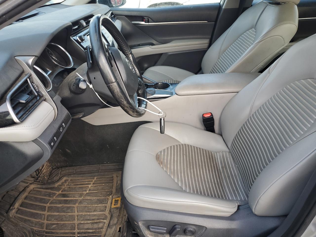 2020 Toyota Camry - Image 7