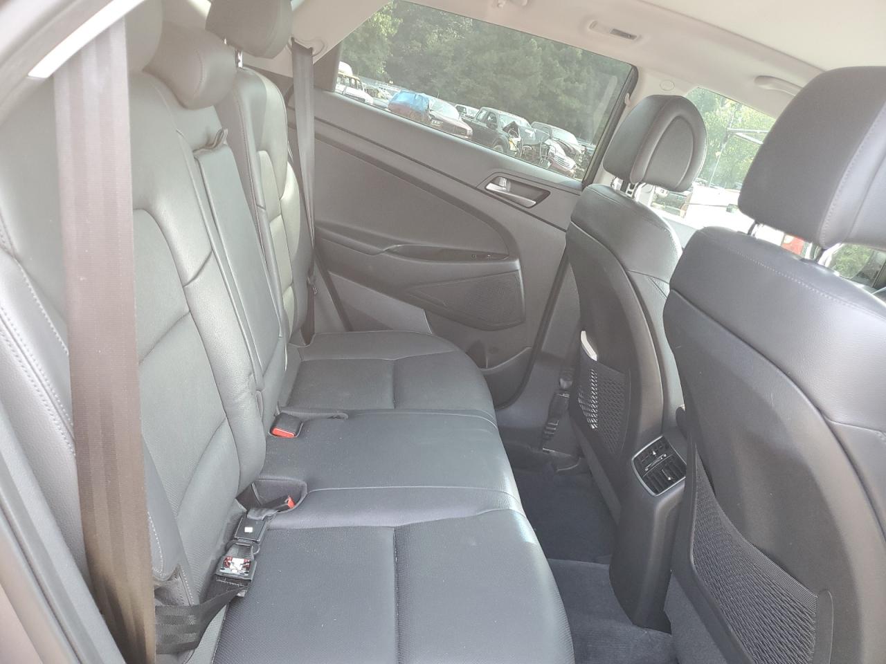 2016 Hyundai Tucson - Image 12