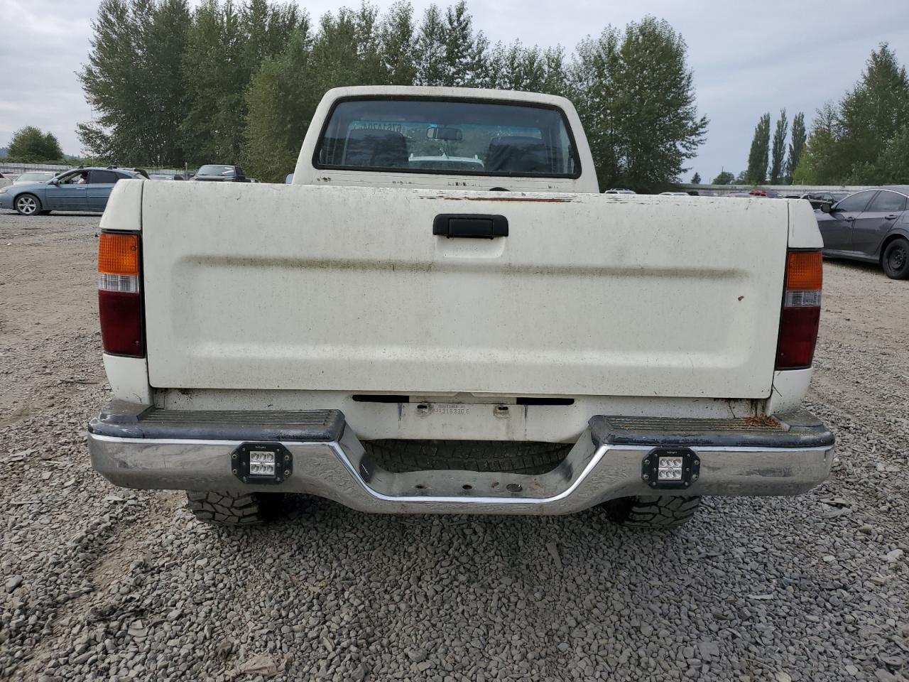 1990 Toyota Pickup 1/2 Ton Short Wheelbase Dlx VIN: JT4RN01P7L7040690 Lot: 67614704